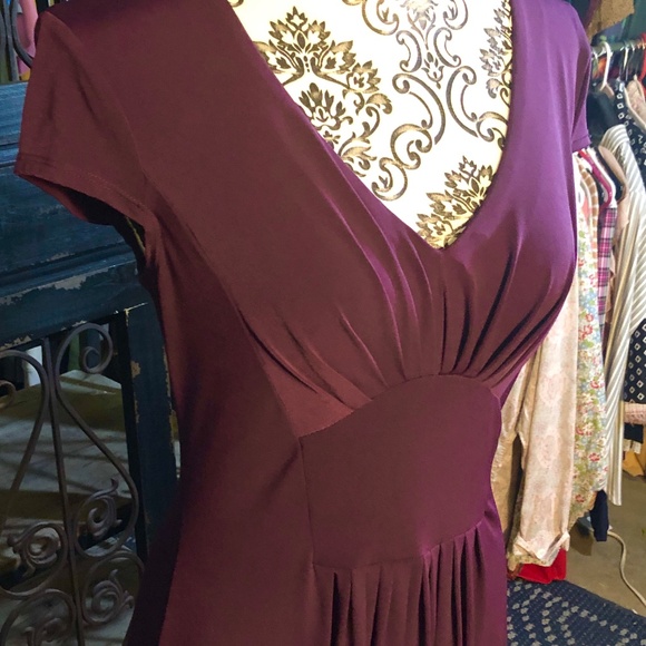 Vtg Y2K BISOU BISOU Dk Plum Stretch Knit Short Sleeve Pleated Front Midi Dress~6 - Picture 7 of 10